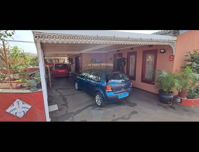3 BEDROOM HOUSE FOR SALE IN STANGER MANOR